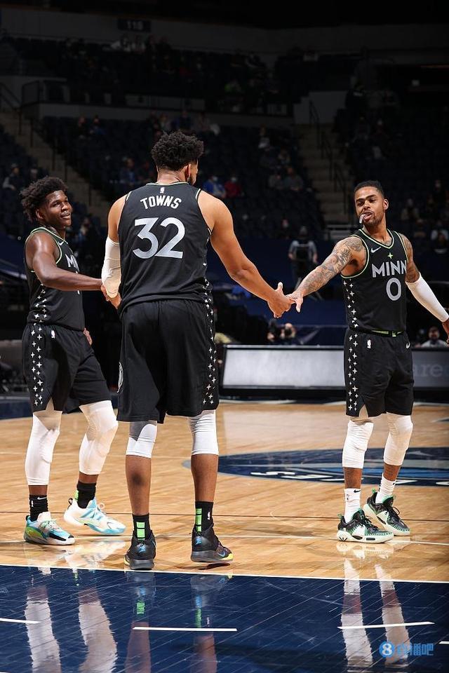 体力充沛的 体力充沛的